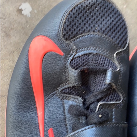 Nike spikes for boys/men - Picture 2 of 5